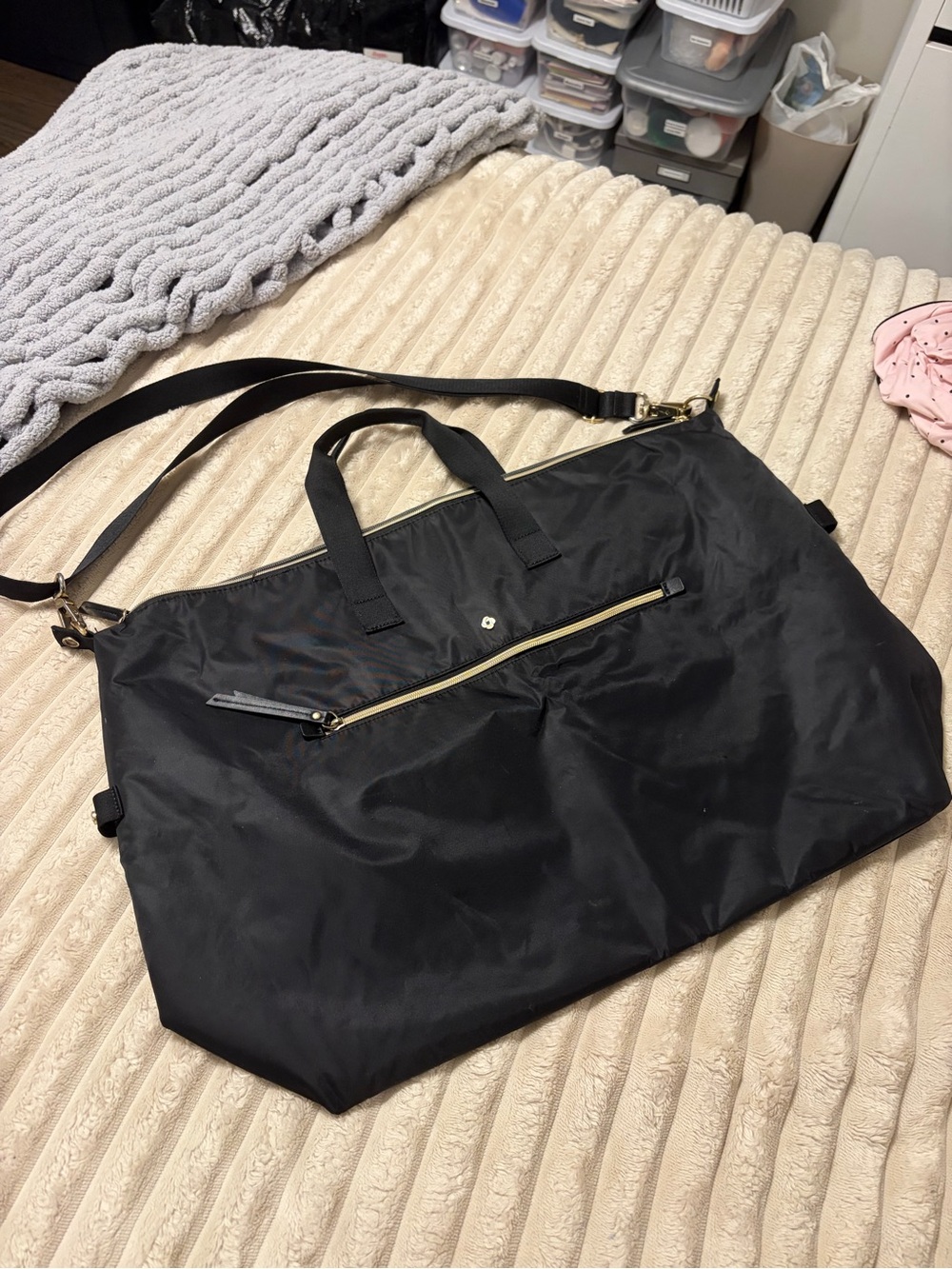 Samsonite Black Travel Weekender Bag with Gold Zipper